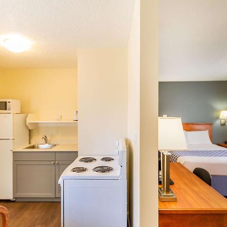 Econo Lodge Inn & Suites University Κάλγκαρι Εξωτερικό φωτογραφία