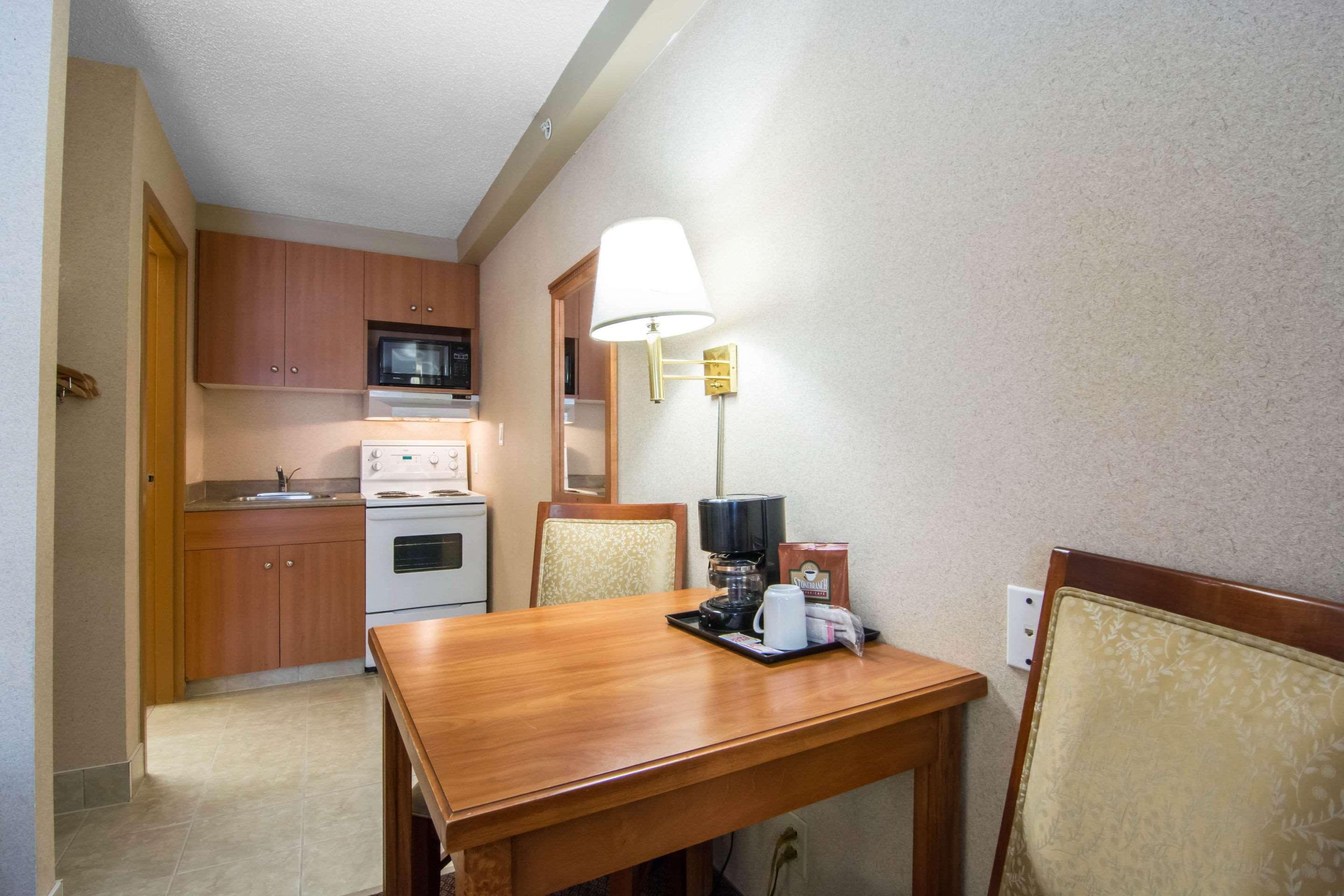 Econo Lodge Inn & Suites University Κάλγκαρι Εξωτερικό φωτογραφία